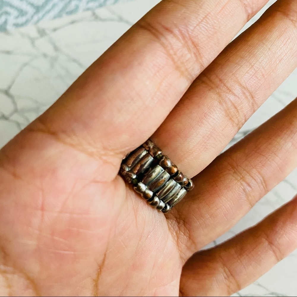 Flower ring - Picture 3 of 3